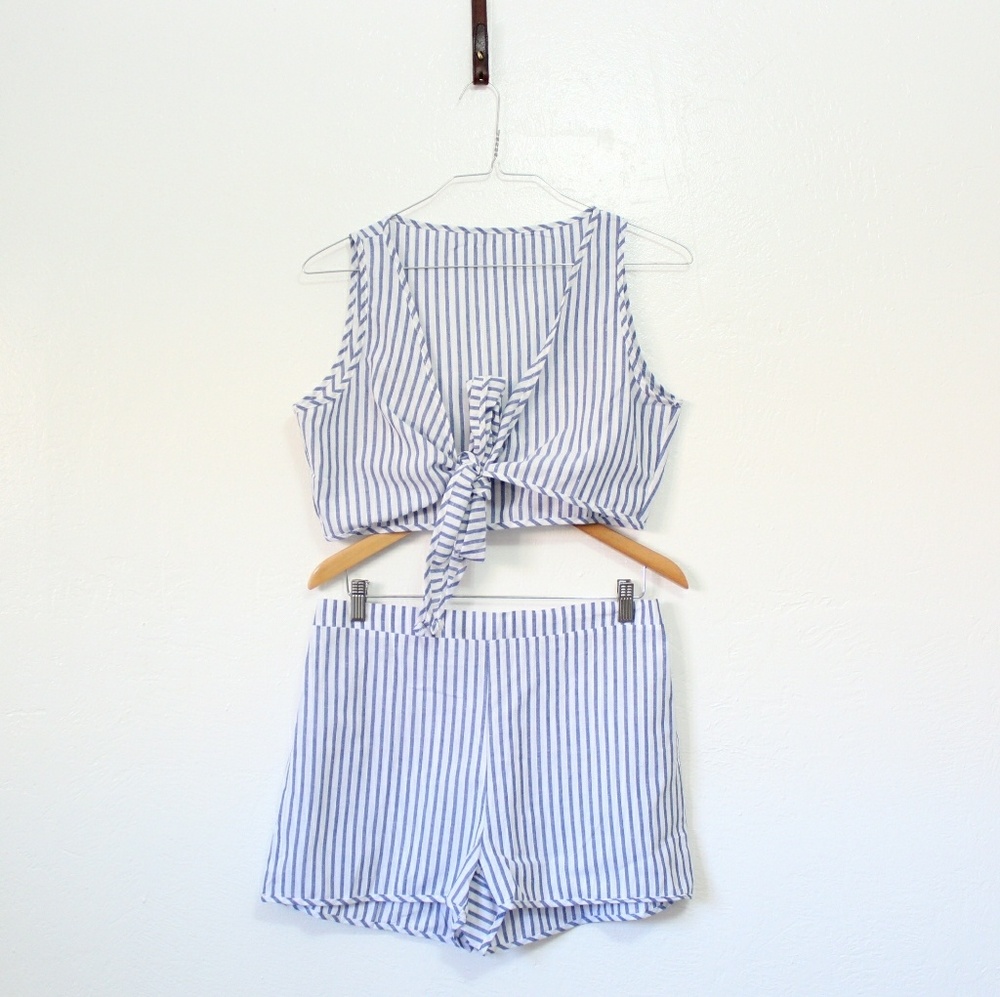 Fall in Line Striped Short Set - Picture 2 of 4